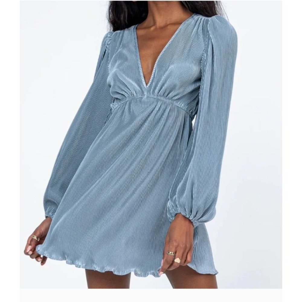 Princess Polly Blue Plisse V-Neck Long Sleeve Mini Dress Empire Waist Size 4